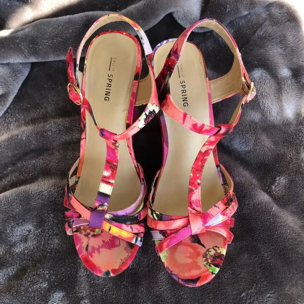 Call It Spring floral wedge sandals; sz 8